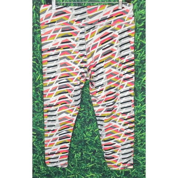 Fabletics Leggings Women’s Large Capri Mid-Rise Define PowerHold - Picture 2 of 4